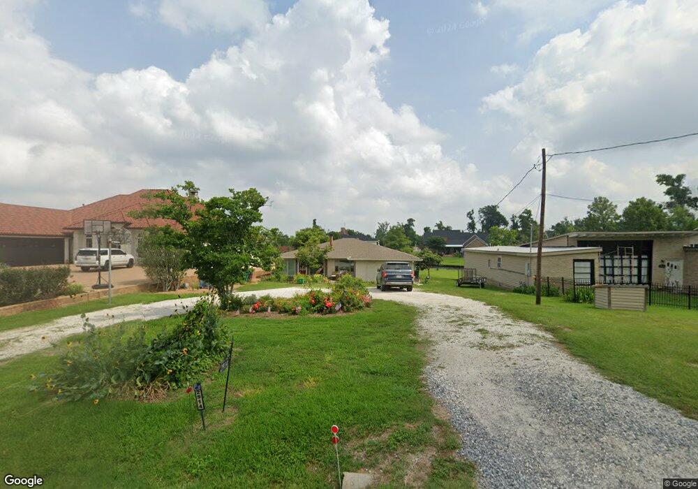 2914 W Prien Lake Rd, Lake Charles, LA 70605 - photo 1