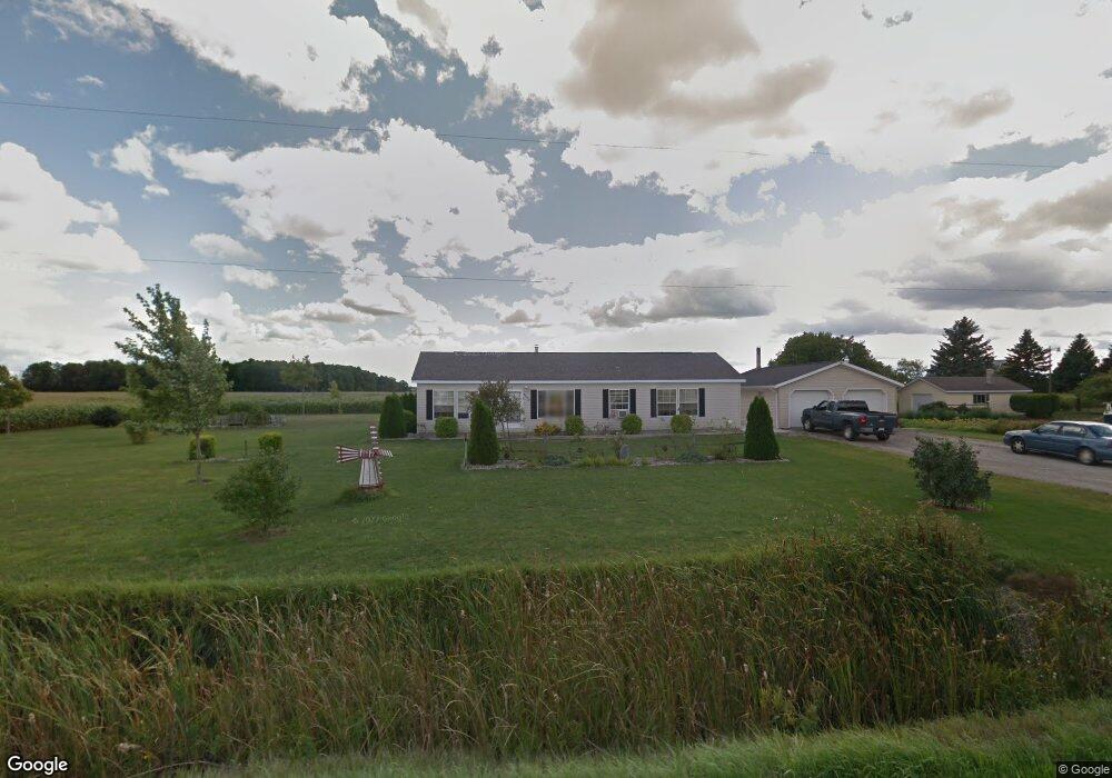 9090 Roedel Rd, Frankenmuth, MI 48734 - photo 1