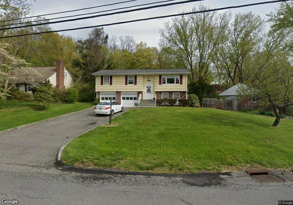 321 Hallocks Mill Rd, Yorktown Heights, NY 10598 - photo 1