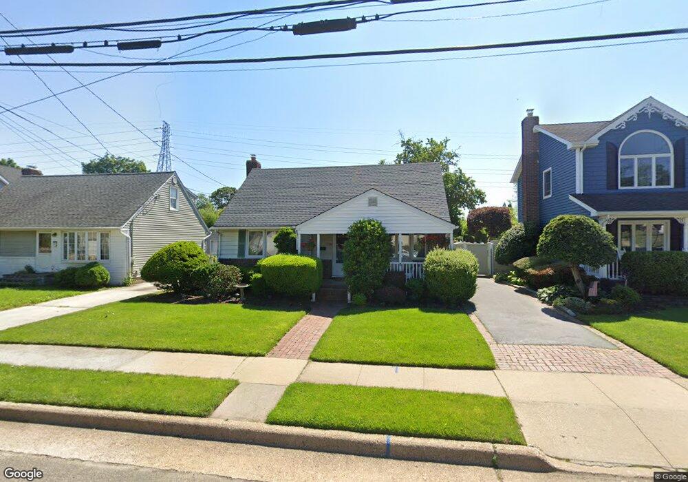 100 Bruce Terrace, Mineola, NY 11501 - photo 1