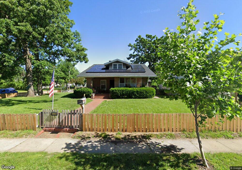 715 Clinton Ave, Des Moines, IA 50313 - photo 1