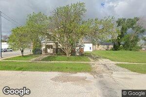 208 3rd St N, Coggon, IA 52218