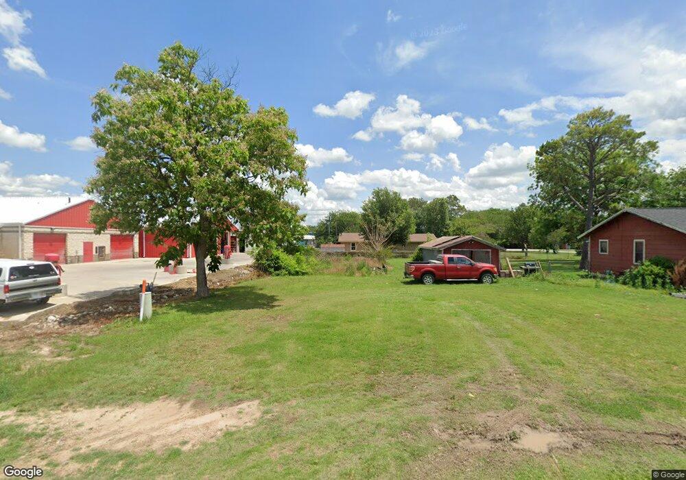 113 S Hitt St, Boyd, TX 76023 - photo 1