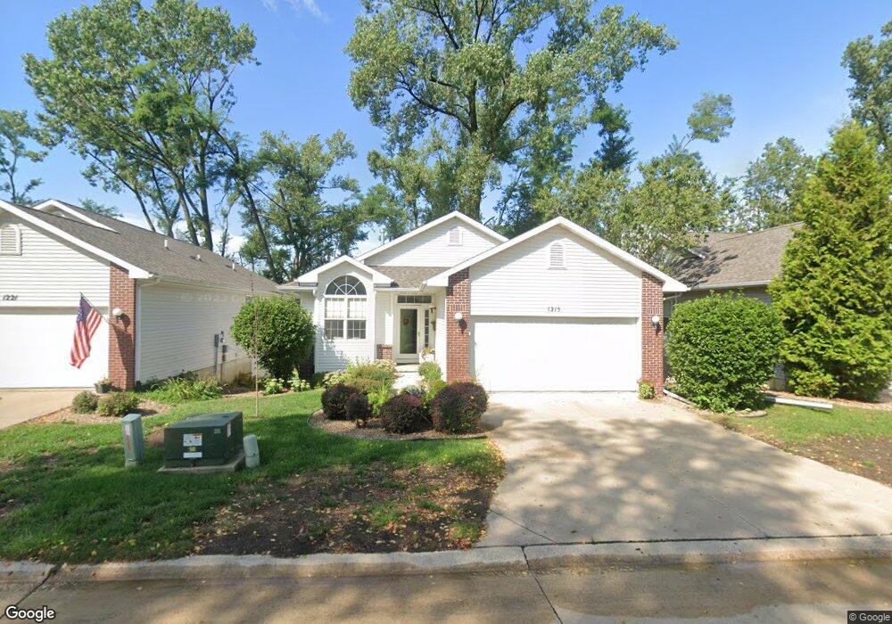1215 Forest Glen Ct SE unit 1215, Cedar Rapids, IA 52403 - photo 1