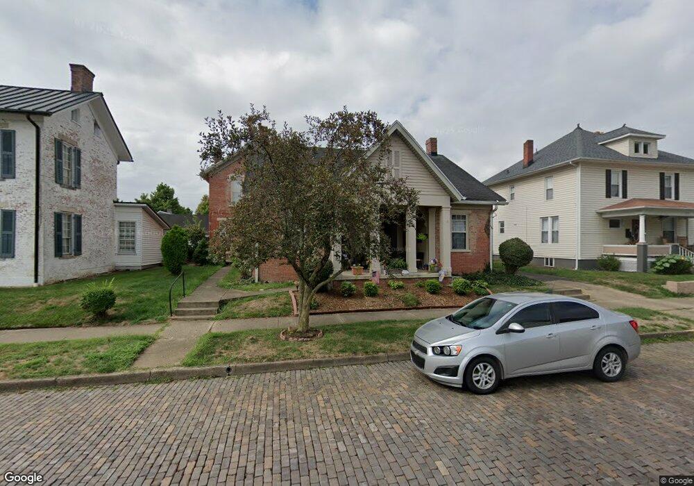 235 E Franklin St, Circleville, OH 43113 - photo 1