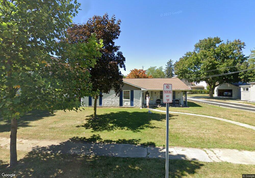 923 N Main St, Auburn, IN 46706 - photo 1