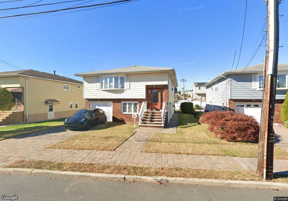 1033 Koelle Blvd, Secaucus, NJ 07094 - photo 1