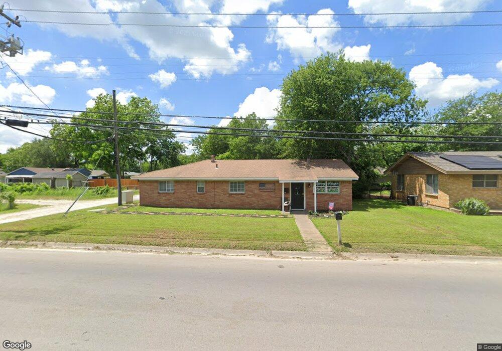 1705 Granbury St, Cleburne, TX 76033 - photo 1