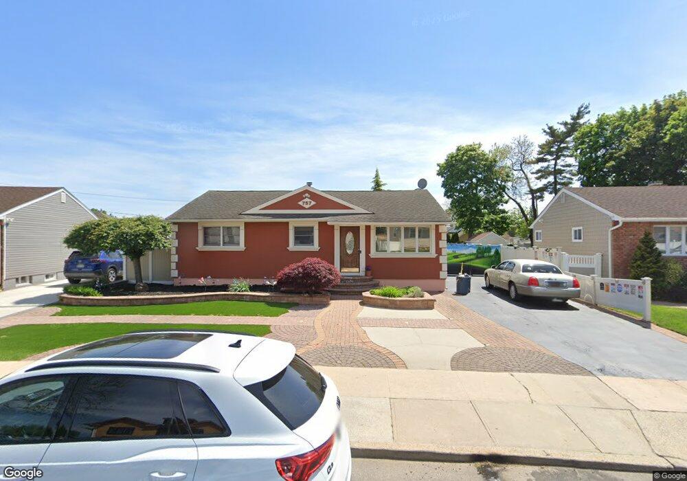 757 Seabury Ave, Franklin Square, NY 11010 - photo 1