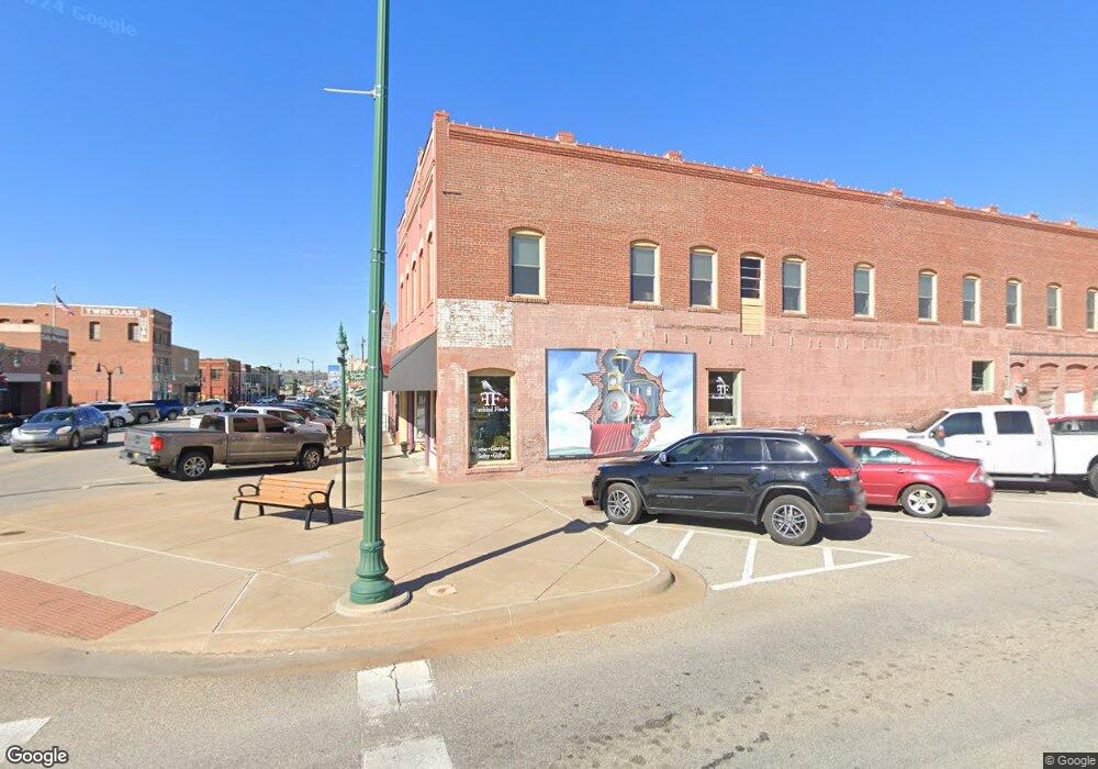 304 W Will Rogers Blvd, Claremore, OK 74017 - photo 1