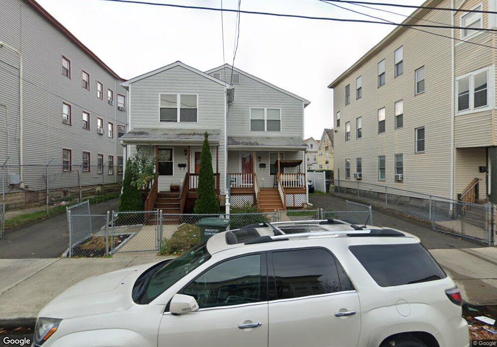 550 Arctic St, Bridgeport, CT 06608 - photo 1