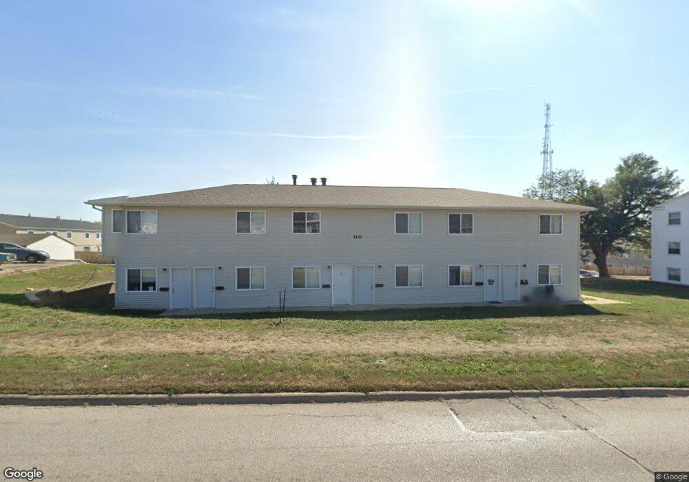 2121 Blairs Ferry Rd NE unit 3, Cedar Rapids, IA 52402 - photo 1