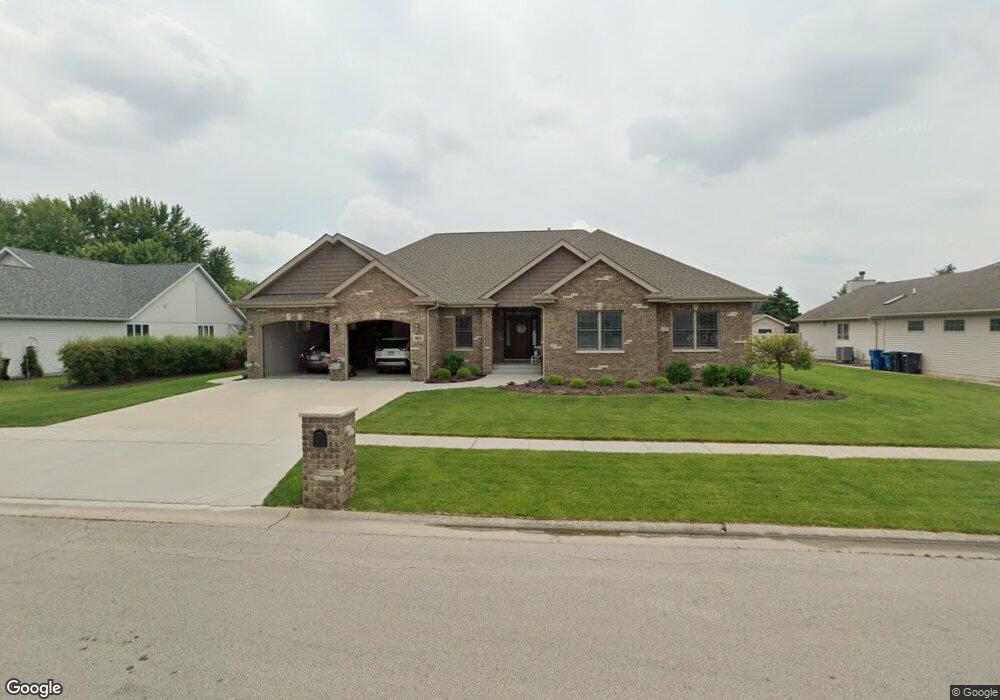 903 Michael Dr, Morris, IL 60450 - photo 1