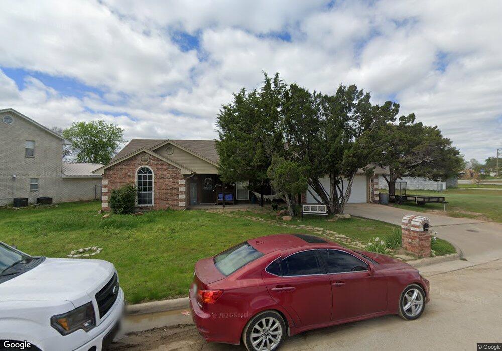 402 Ridgeway Blvd, Weatherford, TX 76086 - photo 1