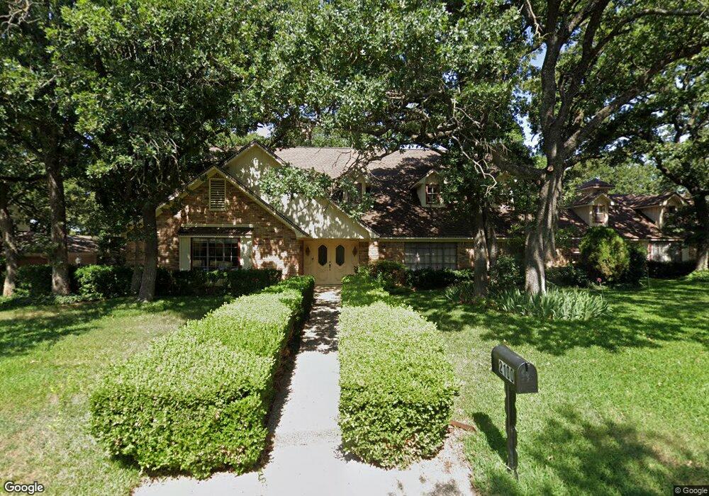 2100 Woodbrook St, Denton, TX 76205 - photo 1