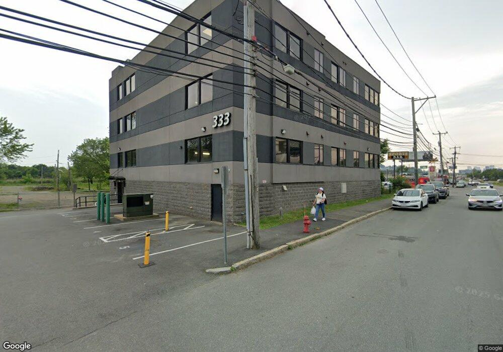 333 Lee Burbank Hwy unit 2-2, Revere, MA 02151 - photo 1