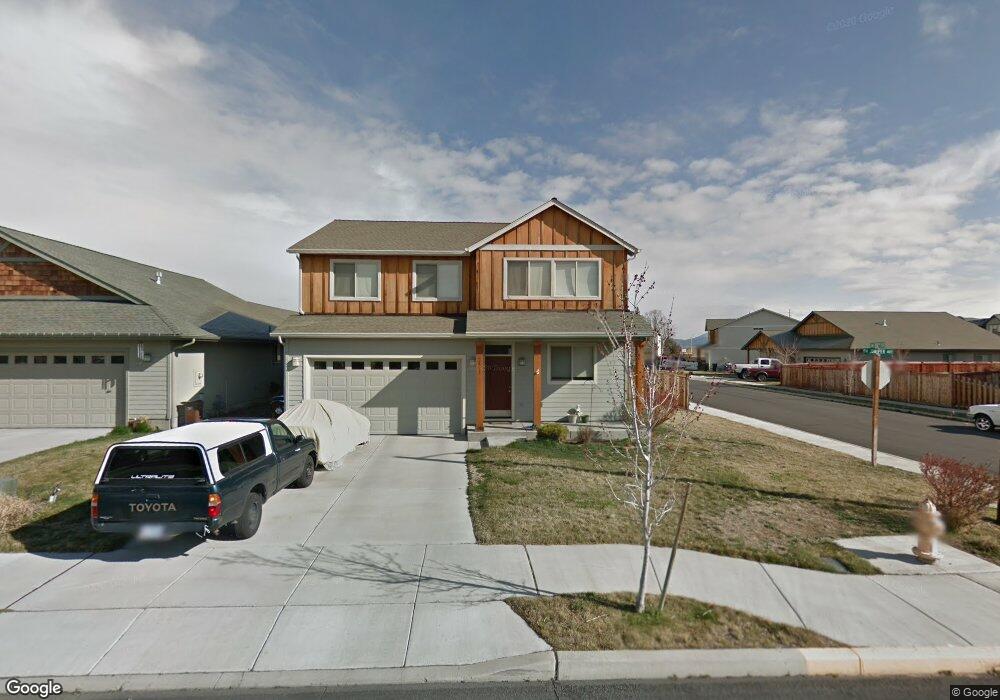 2821 SW Juniper Ave, Redmond, OR 97756 - photo 1