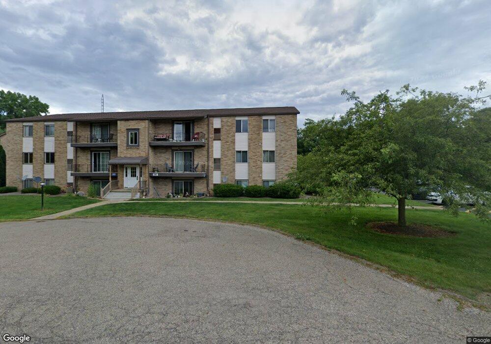 5981 Margie Cir SW unit 307, Navarre, OH 44662 - photo 1