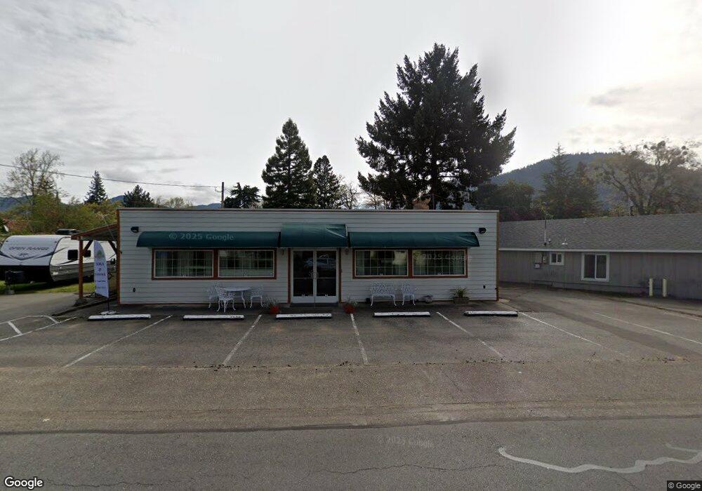 1219 SE Rogue Dr, Grants Pass, OR 97526 - photo 1