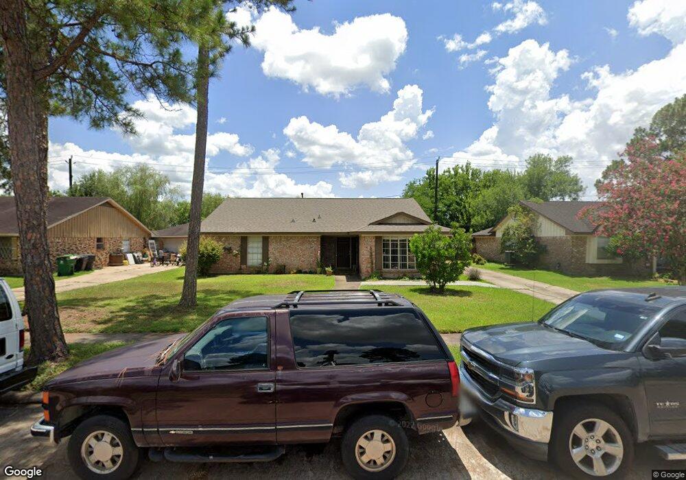 8318 Lettie St, Houston, TX 77075 - photo 1