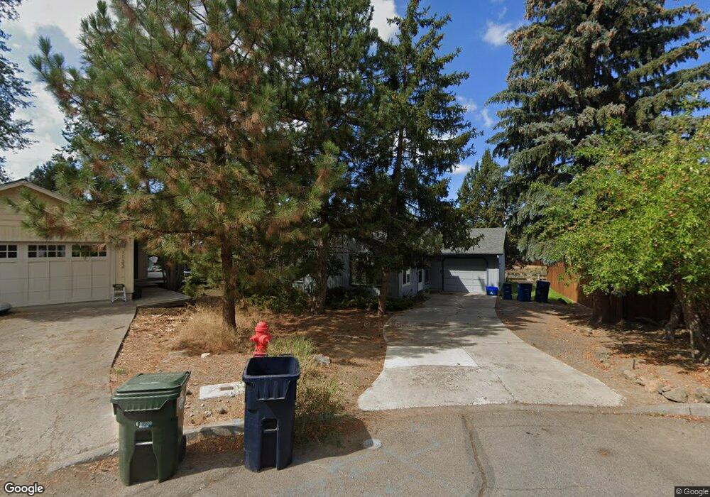 1130 NE Hollinshead Ct, Bend, OR 97701 - photo 1