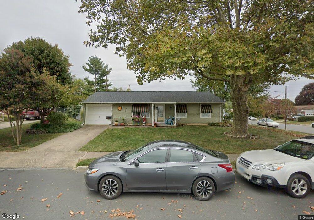 1302 Outer Dr, Hagerstown, MD 21742 - photo 1