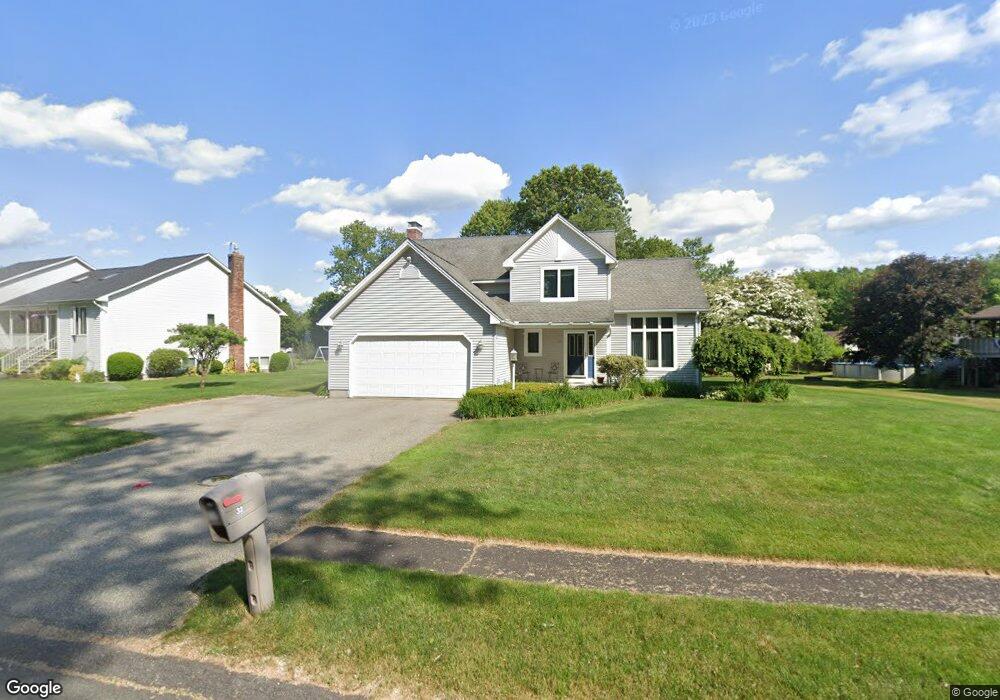 32 Irla Dr, Ludlow, MA 01056 - photo 1