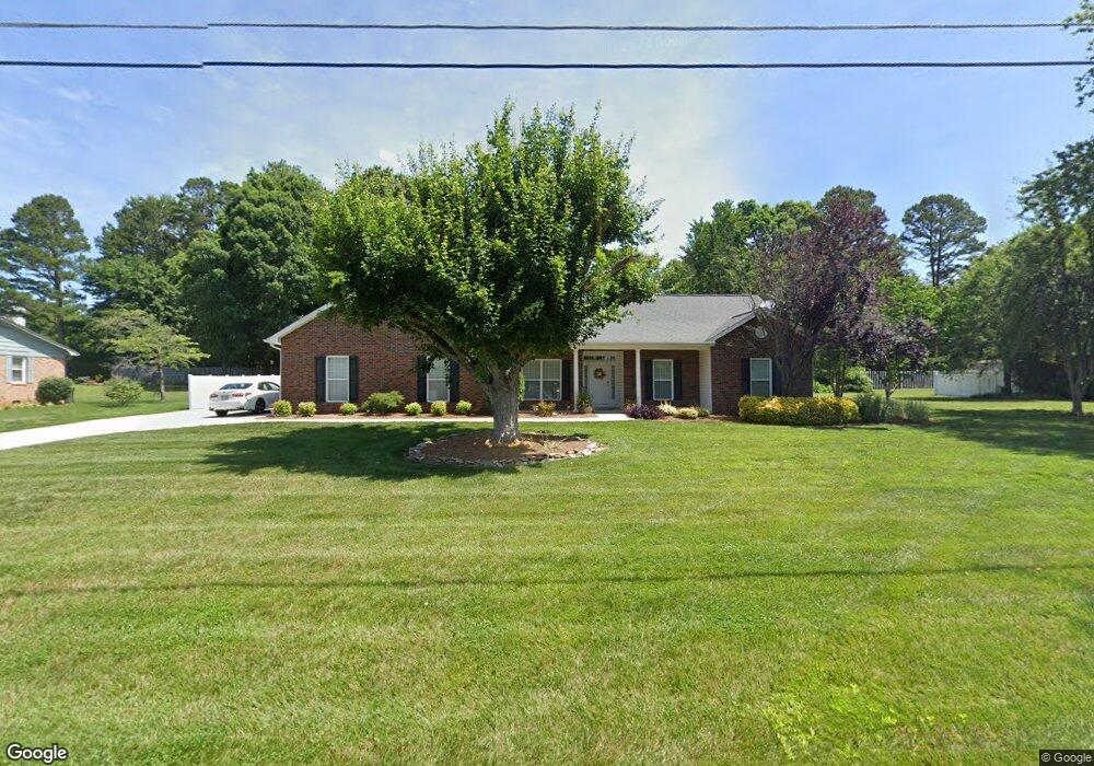 3011 Eastway Dr, Statesville, NC 28625 - photo 1