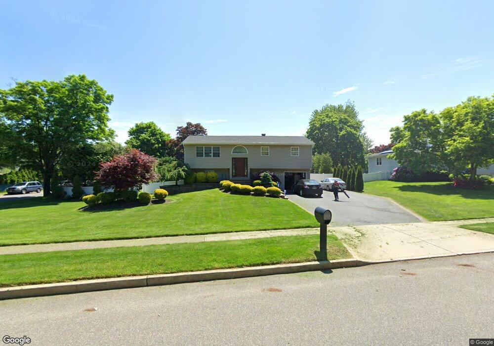 125 Wicks Path, ComMacK, NY 11725 - photo 1