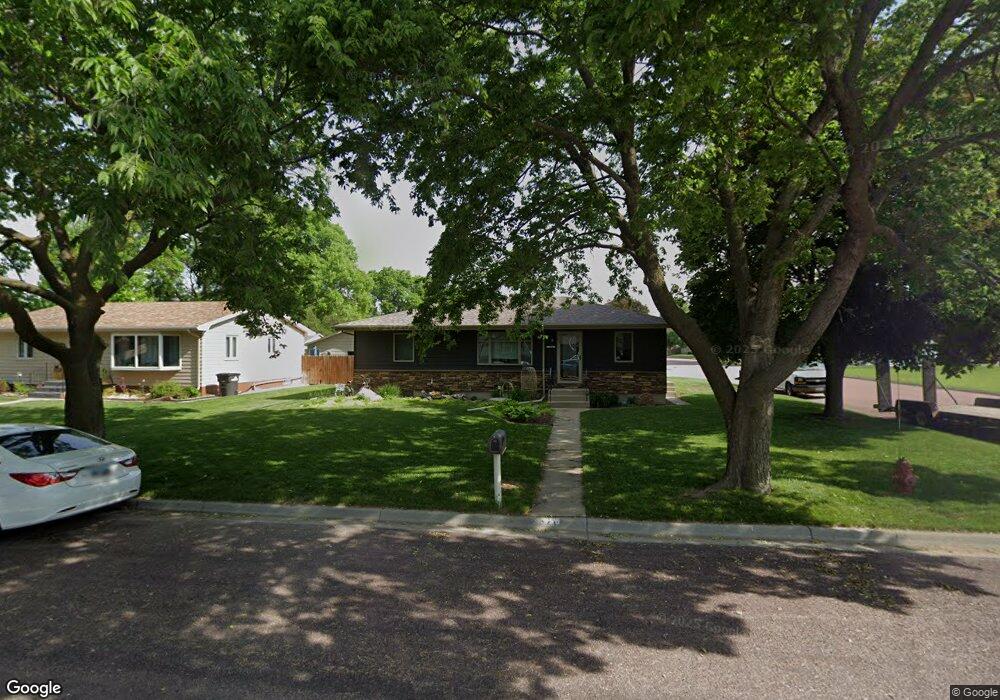 1520 E 2nd Ave, Mitchell, SD 57301 - photo 1