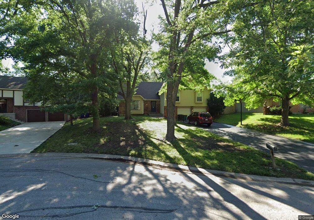 5412 Bluejacket St, Shawnee, KS 66203 - photo 1