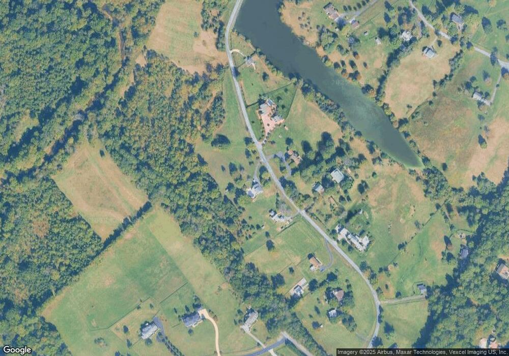 13130 Lakehill Dr, Nokesville, VA 20181 - photo 1