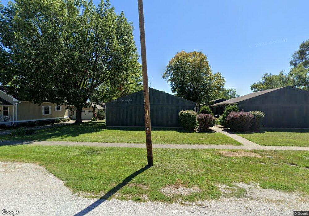 309 E Newkirk St unit 3, Tuscola, IL 61953 - photo 1