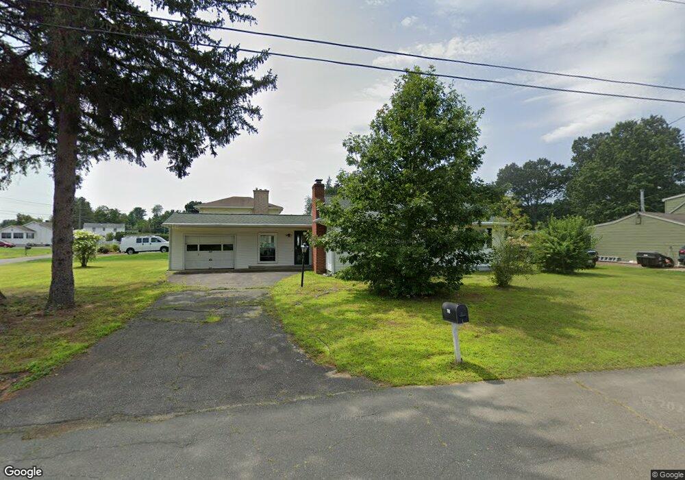 190 Ridgeview Cir, Ludlow, MA 01056 - photo 1