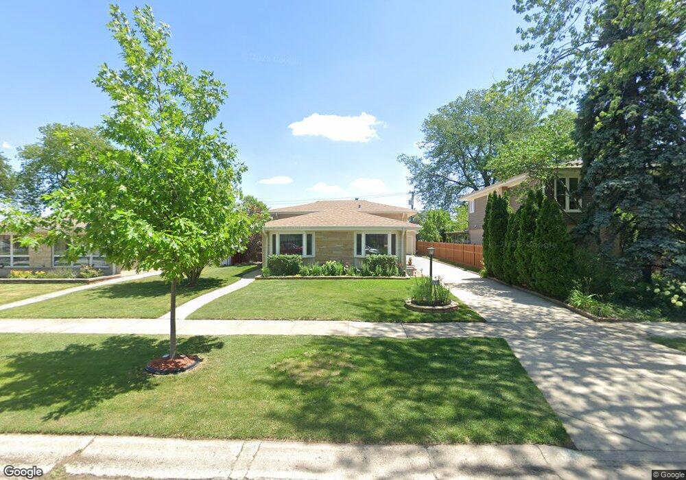 2173 Eastview Dr, Des Plaines, IL 60018 - photo 1