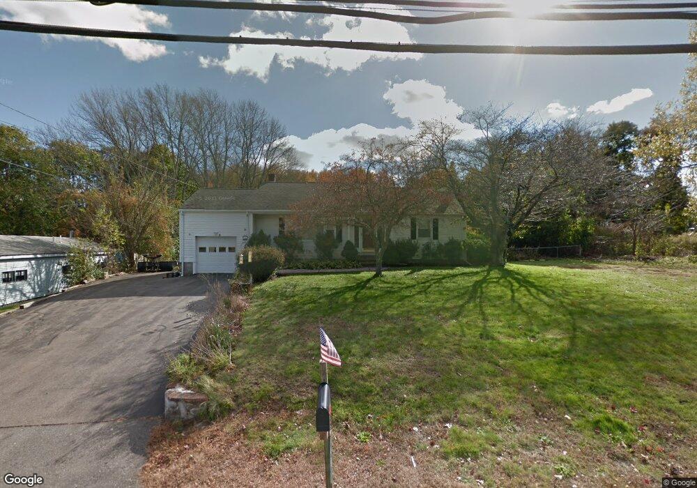 147 Hartford Ave E, Mendon, MA 01756 - photo 1