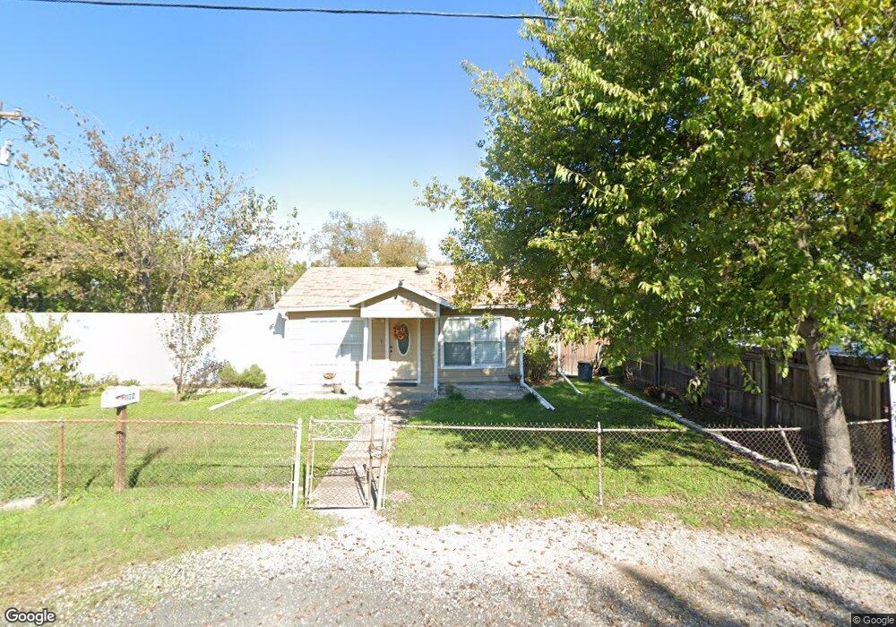 1102 E Pacific St, Grand Prairie, TX 75050 - photo 1
