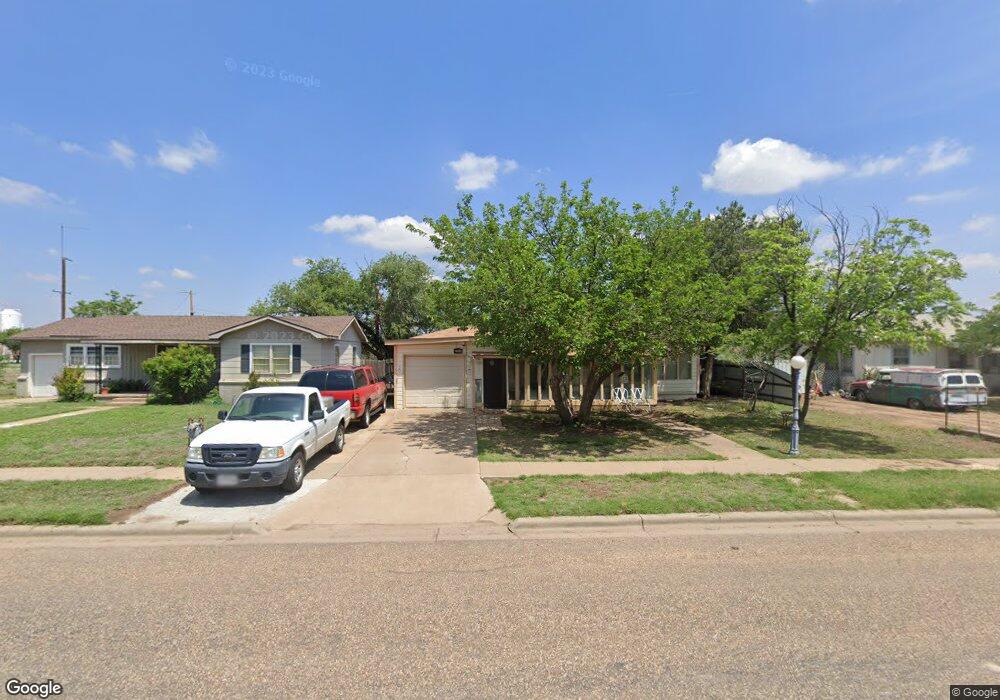 2706 W 4th St, Plainview, TX 79072 - photo 1