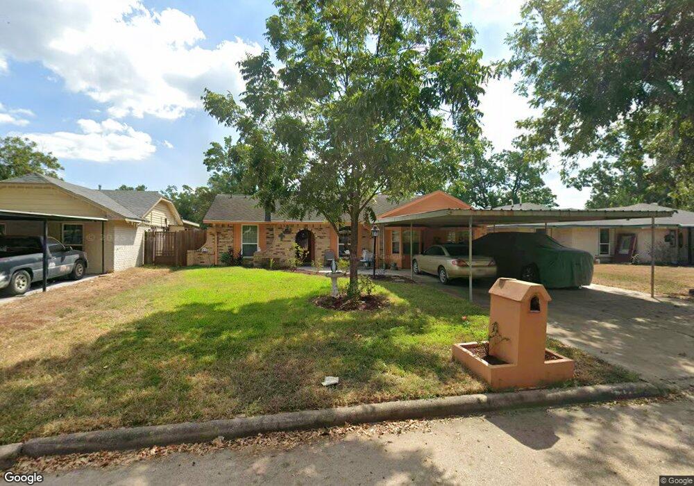 6427 French Chateau Dr, Houston, TX 77088 - photo 1