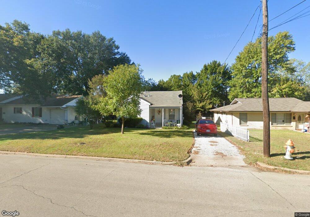 1701 N Clay St, Ennis, TX 75119 - photo 1