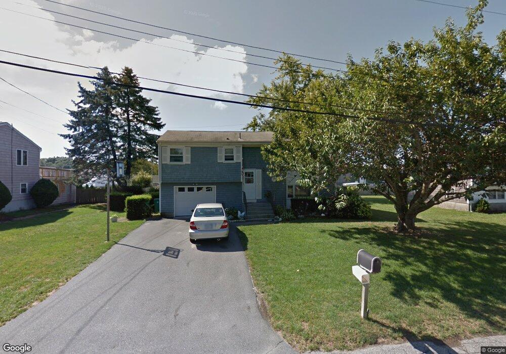 23 Reardon Dr, Middletown, RI 02842 - photo 1