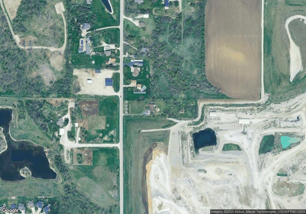 1111 Stoney Point Rd NW, Cedar Rapids, IA 52405 - photo 1