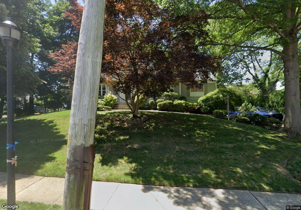 65 Grandview Cir, Manhasset, NY 11030 - photo 1