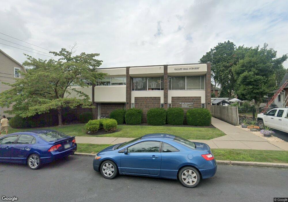 1321 N New St, Bethlehem, PA 18018 - photo 1