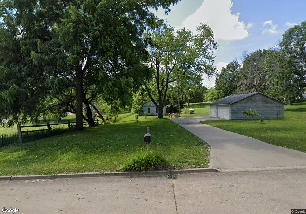 1711 E Bell Ave, Des Moines, IA 50320 - photo 1