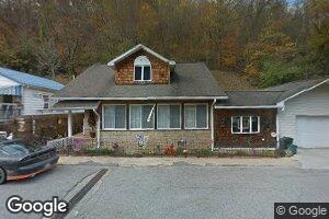 119 Walnut St, Man, WV 25635