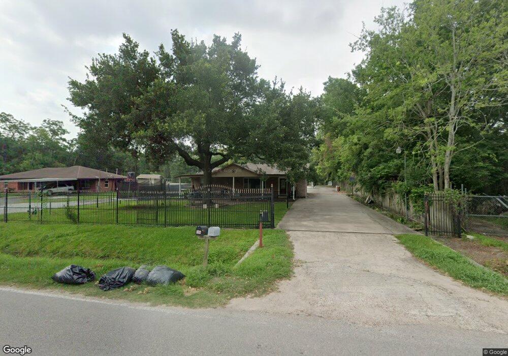 930 Mitchell Rd, Houston, TX 77037 - photo 1