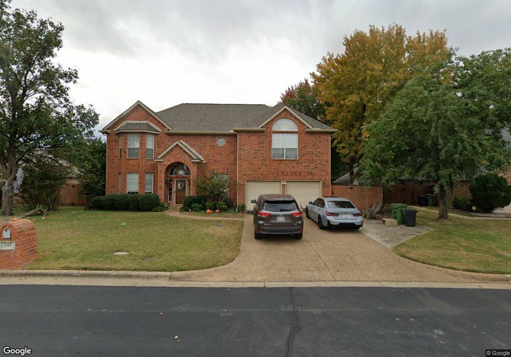 717 Crystal Ln, Hurst, TX 76054 - photo 1