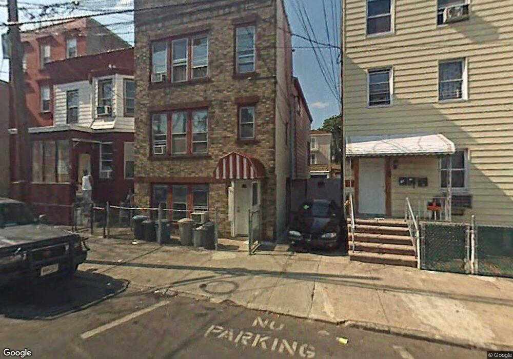 169 Webster Ave unit 2, Jersey City, NJ 07307 - photo 1