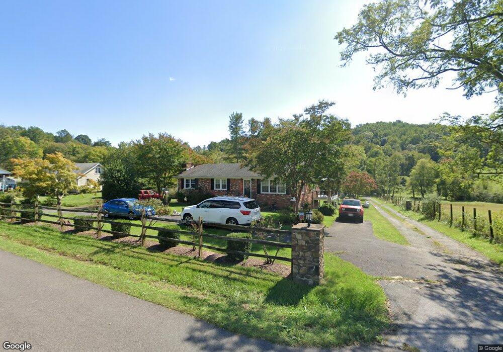 204 Fodderstack Rd, Washington, VA 22747 - photo 1